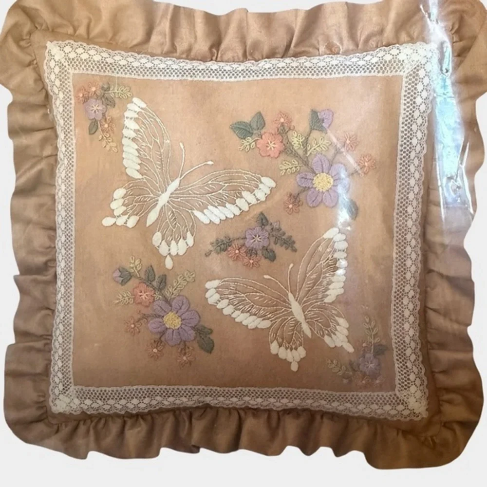 🌻3/$10 Vintage Bucilla Butterflies Are Free Needlepoint‎ Pillow Kit Cottagecore